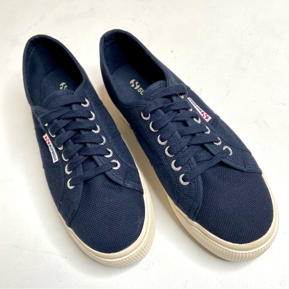 SUPERGA Unisex Navy Platform Sneaker